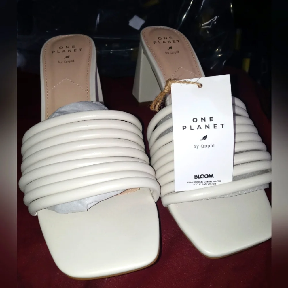NWT One Planet by Qupid Ivory color sandals size 8 - Picture 1 of 5